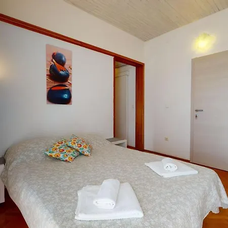 Ivanisevic Apartman *