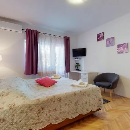 公寓 Ivanisevic 奥米什