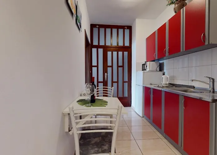 Ivanisevic Lägenhet Omiš